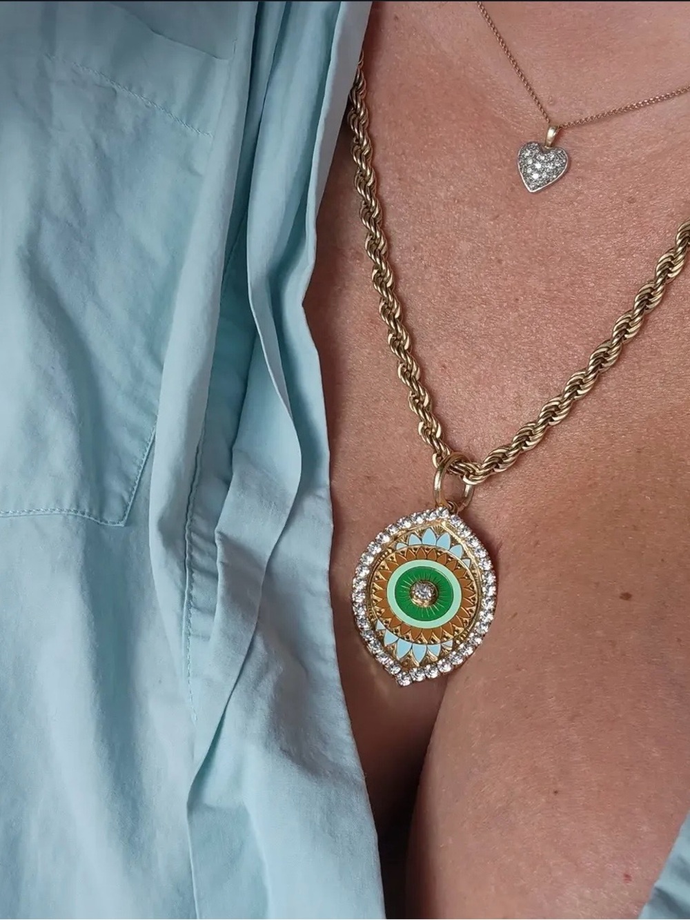 TOVA  Crystal EVIL EYE green / aqua 
Medallion on a rope  long chain.